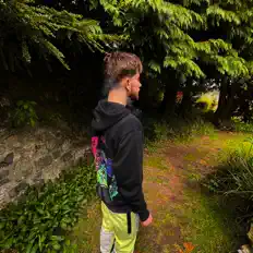 EddaRedda dinle, müzik videolarını izle, biyografisini oku, tur tarihlerini ve daha fazlasını gör!