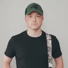 Escucha a yeelon, mira videos musicales, lee su biografía, consulta las fechas de las gira y más.