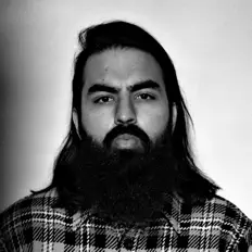 True Mamba सुनें, म्यूज़िक वीडियो देखें, बायो पढ़ें, दौरे की तारीखें और बहुत कुछ देखें!