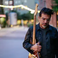 undefinedを聴いたり、ミュージックビデオを鑑賞したり、経歴やツアー日程などを確認したりしましょう！