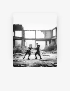 聆聽 Liminal Shade、觀看音樂影片、閱讀小傳、查看巡演日期等！