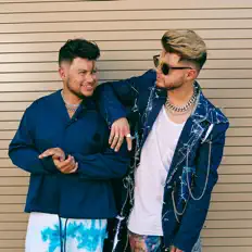 Sunset Westを聴いたり、ミュージックビデオを鑑賞したり、経歴やツアー日程などを確認したりしましょう！