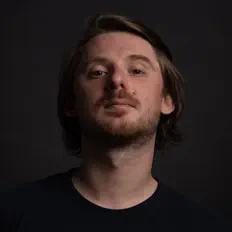 Ouça Crihan, assista a videoclipes, leia a biografia, veja as datas das turnês e mais!