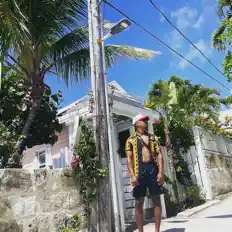 Escucha a Troy Dixon, mira videos musicales, lee su biografía, consulta las fechas de las gira y más.