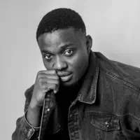 Ouça undefined, assista a videoclipes, leia a biografia, veja as datas das turnês e mais!