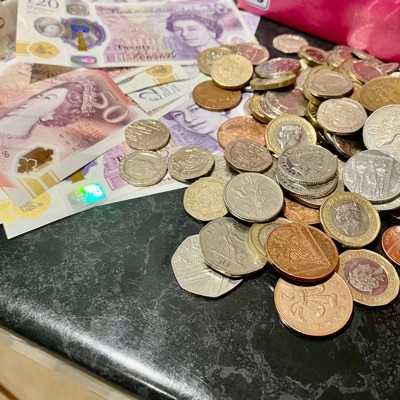 Lizzy and Washing Powder - Single