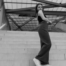 Lia Imperial dinle, müzik videolarını izle, biyografisini oku, tur tarihlerini ve daha fazlasını gör!