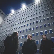 Ascolta Korda, guarda video musicali, leggi la biografia, vedi le date del tour & altro!