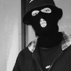 Oliver C Beatsを聴いたり、ミュージックビデオを鑑賞したり、経歴やツアー日程などを確認したりしましょう！