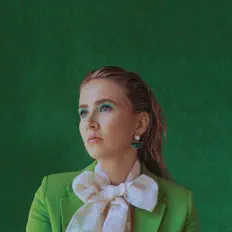 聆聽 Eliza Bennett、觀看音樂影片、閱讀小傳、查看巡演日期等！