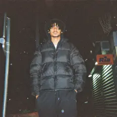 聆聽 Naoj、觀看音樂影片、閱讀小傳、查看巡演日期等！