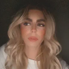 Arielle Devonne을(를) 듣고, 뮤직 비디오를 보고, 약력을 읽고, 투어 일정 등을 확인하세요!