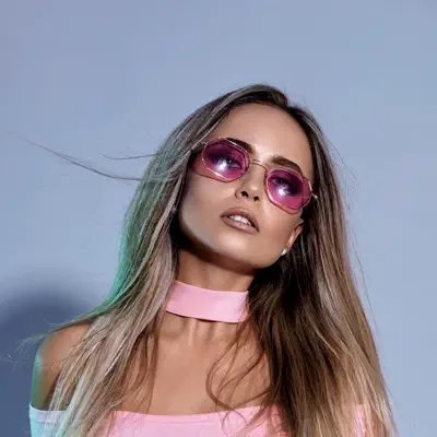 Listen to Tayla Moss, watch music videos, read bio, see tour dates & more!