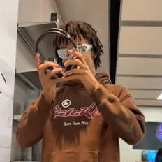 Dengarkan Jhar, tonton video musik, baca bio, lihat tanggal tur & lainnya!