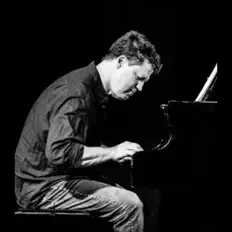 Posłuchaj wykonawcy Benjamin Birkbeck, obejrzyj teledyski, przeczytaj biografię, zobacz daty tras koncertowych i nie tylko!