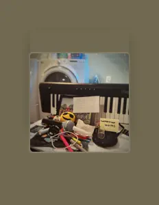 Écoutez Laundryroom Sessions, regardez des vidéoclips, lisez la biographie, consultez les dates de tournée et plus encore !