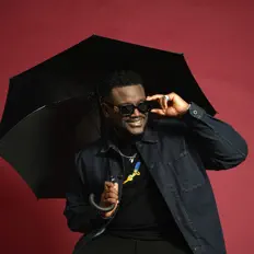 收听 Hmrica、观看音乐视频、阅读小传、查看巡演日期等 ！