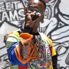 聆聽 Lil Noid、觀看音樂影片、閱讀小傳、查看巡演日期等！