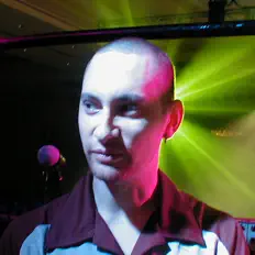 聆聽 Bass Kittens、觀看音樂影片、閱讀小傳、查看巡演日期等！