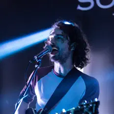 Luister naar Nolan Driscoll, bekijk muziekvideo's, lees de bio, bekijk de tourdata, en meer!