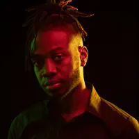 Ascolta undefined, guarda video musicali, leggi la biografia, vedi le date del tour & altro!