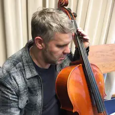 Ακούστε περιεχόμενο από Smooth Genestar, παρακολουθήστε μουσικά βίντεο, διαβάστε το βιογραφικό, δείτε ημερομηνίες περιοδείας, και πολλά ακόμη!