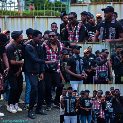 DINGUERIE (feat. Young Em, Junior Meksa & Samkøry) - Single