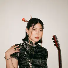 Hör dir Jackie Faye an, schau dir Musikvideos an, lies die Biografie, finde Tourdaten und mehr!