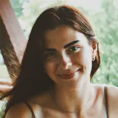 Ακούστε περιεχόμενο από Melanie Joy, παρακολουθήστε μουσικά βίντεο, διαβάστε το βιογραφικό, δείτε ημερομηνίες περιοδείας, και πολλά ακόμη!