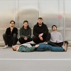 Listen to Giss, watch music videos, read bio, see tour dates & more!