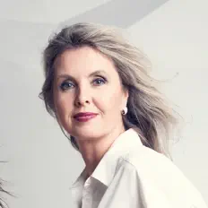 Ascolta Kateřina Englichová, guarda video musicali, leggi la biografia, vedi le date del tour & altro!