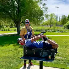 Posłuchaj wykonawcy Parking Lot BBQ, obejrzyj teledyski, przeczytaj biografię, zobacz daty tras koncertowych i nie tylko!