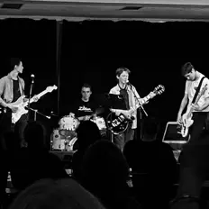 Luister naar Funk Monday, bekijk muziekvideo's, lees de bio, bekijk de tourdata, en meer!