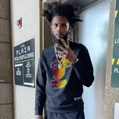 Ouça Tuck, assista a videoclipes, leia a biografia, veja as datas das turnês e mais!