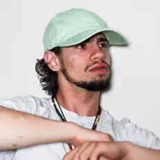 收听 Josh、观看音乐视频、阅读小传、查看巡演日期等 ！