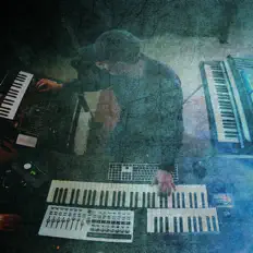 Dengarkan Chamberfield, tonton video musik, baca bio, lihat tanggal tur & lainnya!