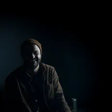 聆聽 INDIGO LION、觀看音樂影片、閱讀小傳、查看巡演日期等！