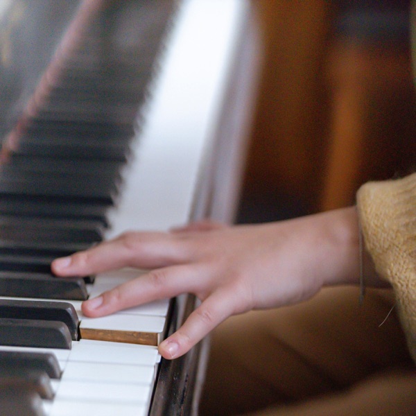 Gentle Piano Tones for Easy Studying