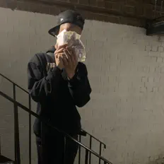 Luister naar 22K, bekijk muziekvideo's, lees de bio, bekijk de tourdata, en meer!