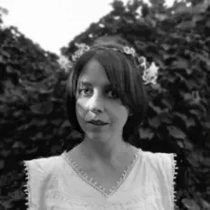收听 Emily Rose、观看音乐视频、阅读小传、查看巡演日期等 ！