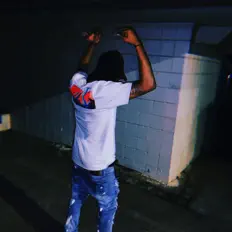 Ascolta Zozo, guarda video musicali, leggi la biografia, vedi le date del tour & altro!