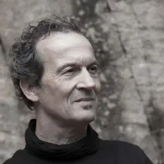 Dirik Schilgen을(를) 듣고, 뮤직 비디오를 보고, 약력을 읽고, 투어 일정 등을 확인하세요!