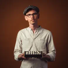 Luister naar Schäfer, bekijk muziekvideo's, lees de bio, bekijk de tourdata, en meer!