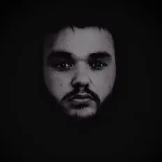 聆聽 O'mate、觀看音樂影片、閱讀小傳、查看巡演日期等！