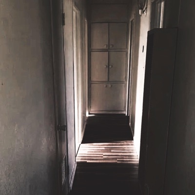 Mona . - Single