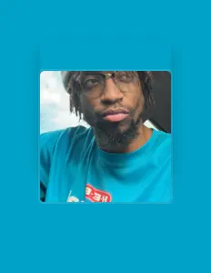 聆聽 Clov3rBlueWater、觀看音樂影片、閱讀小傳、查看巡演日期等！