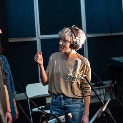 Skraj- artyści solidani z migrantami (feat. Basia Gąsienicą Giewont, Tadeusz Seibert, Mariusz Oziu Orzechowski, FRANKY, Laura Bajera, Agata Grześkiewicz, Judyta Wenda, Piotr Zubek & Kamil Barański) - Single