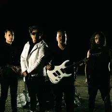 聆聽 Become the Apex、觀看音樂影片、閱讀小傳、查看巡演日期等！