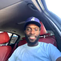 Escucha a Efkay, mira videos musicales, lee su biografía, consulta las fechas de las gira y más.