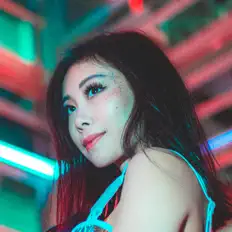 Miyukiを聴いたり、ミュージックビデオを鑑賞したり、経歴やツアー日程などを確認したりしましょう！